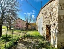 Vignette - Tourist - Farm with outbuildings