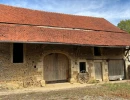 Vignette - Touristique - Dpt Côte d'Or (21), à vendre FAIN LES MOUTIERS, Ancien corps de Ferme - 4 chambres - 3 granges - Jardin