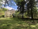 Vignette - Prestige - Château du 19ème siècle de 750 m2 à restaurer sur  7,8 hect, rivière secteur Béarn