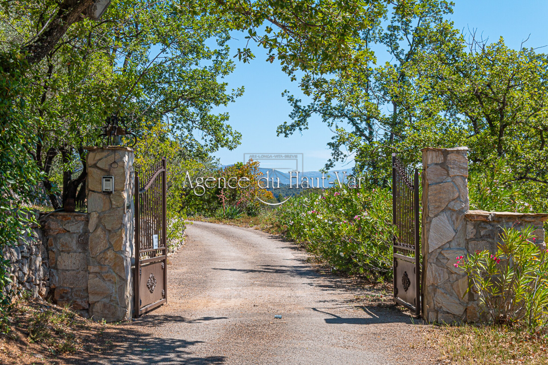 Photos 29 - Prestige - Maison de charme sur 2,7Ha et oliveraie