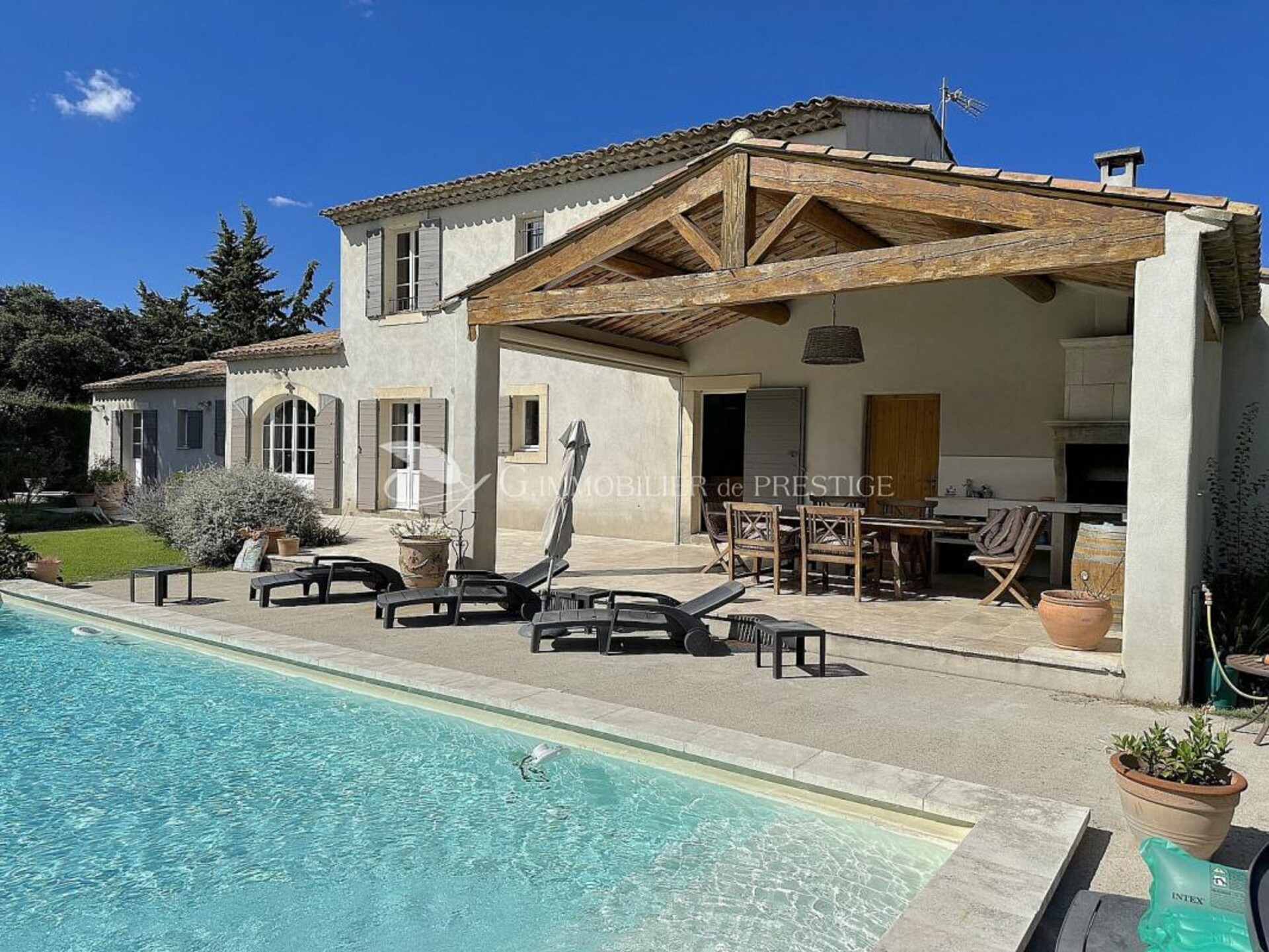 Photos 5 - Prestigious - Saint-Didier villa for sale with swimming pool