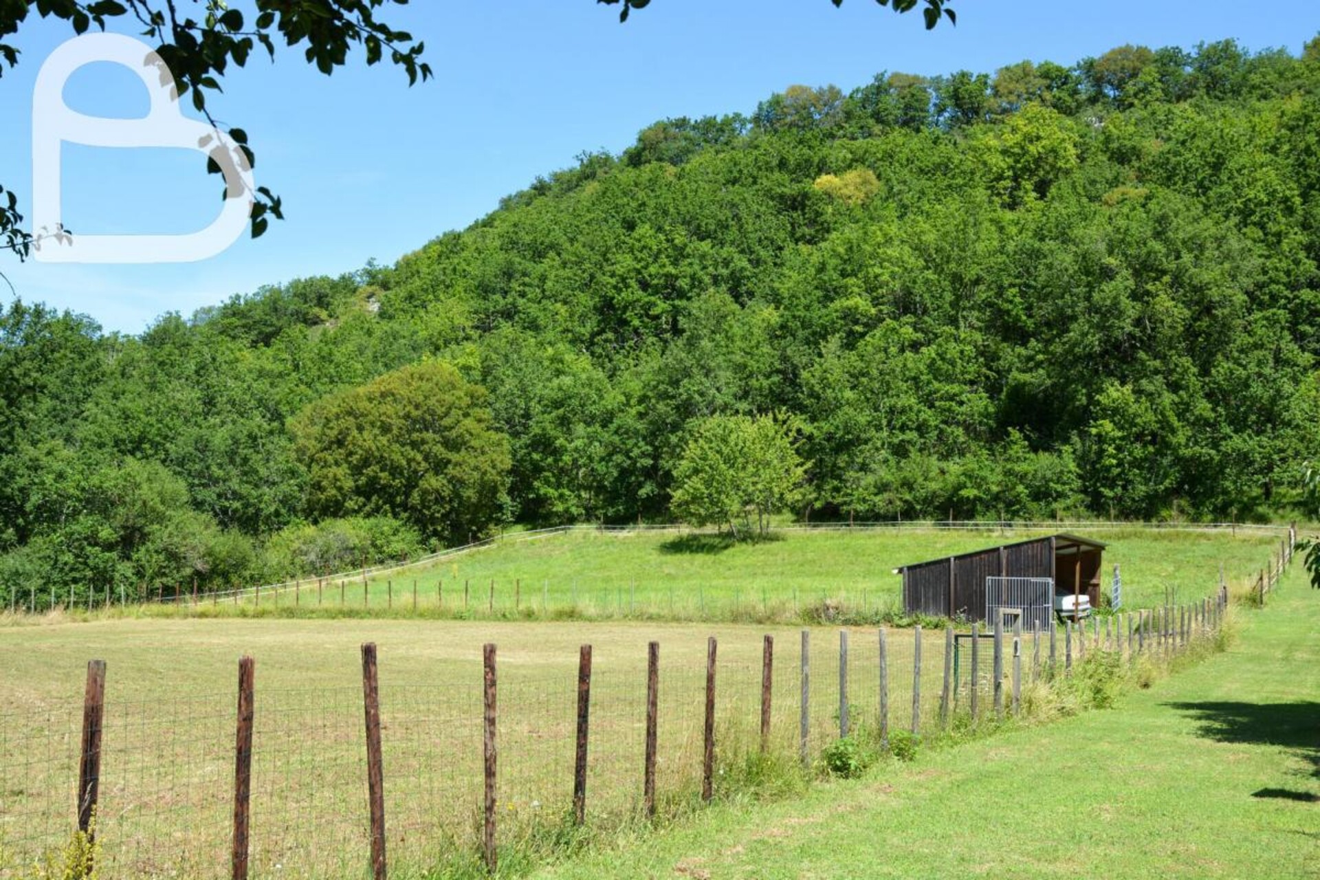 Photos 30 - Touristique - Maison de campagne en pierre avec deux gîtes, deux B&B, pisc