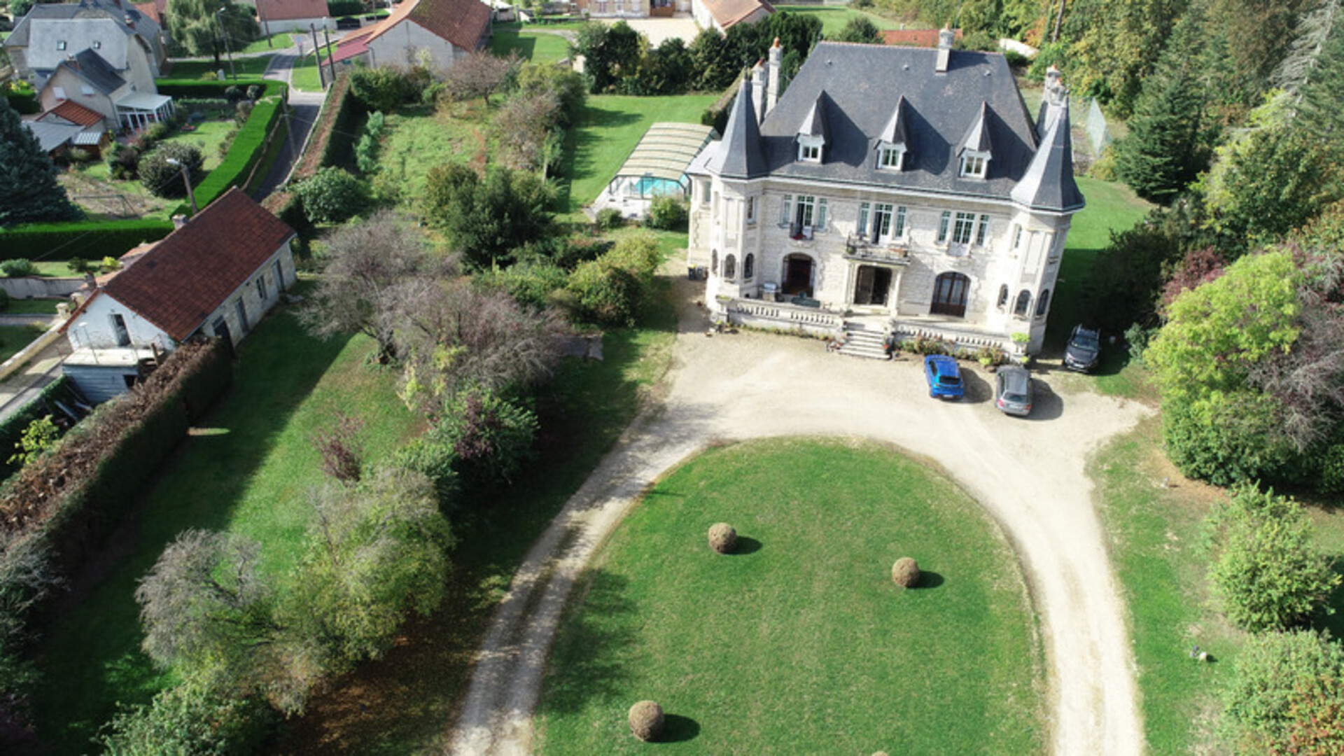 Photos 3 - Prestige - Dpt Aisne (02), à vendre proche de LAON  élégant Château reconstruit en 1923 sur son parc de 1.5 hectare