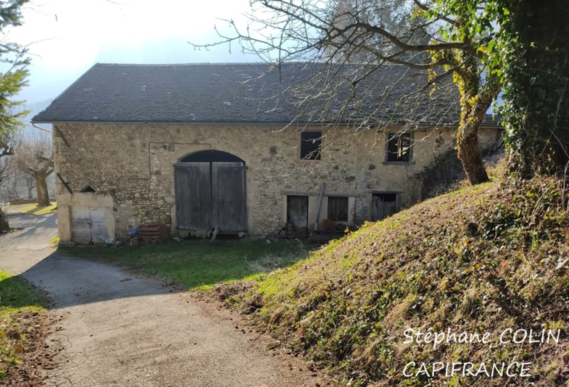 Photos 4 - Touristique - Dpt Isère (38), à vendre MONTAUDgrange à rénover