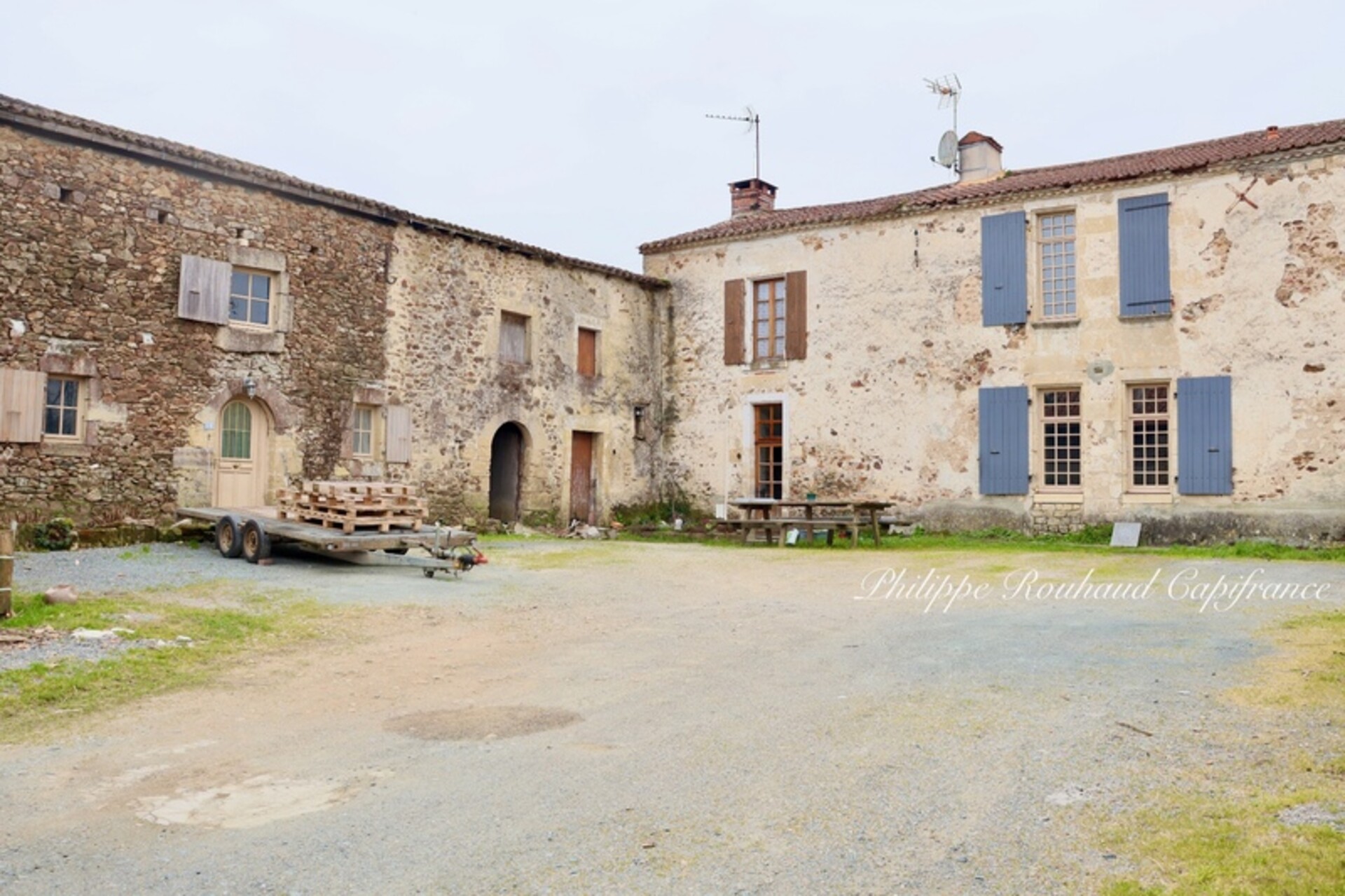 Photos 1 - Tourist - For sale MERVENT property of 245M2