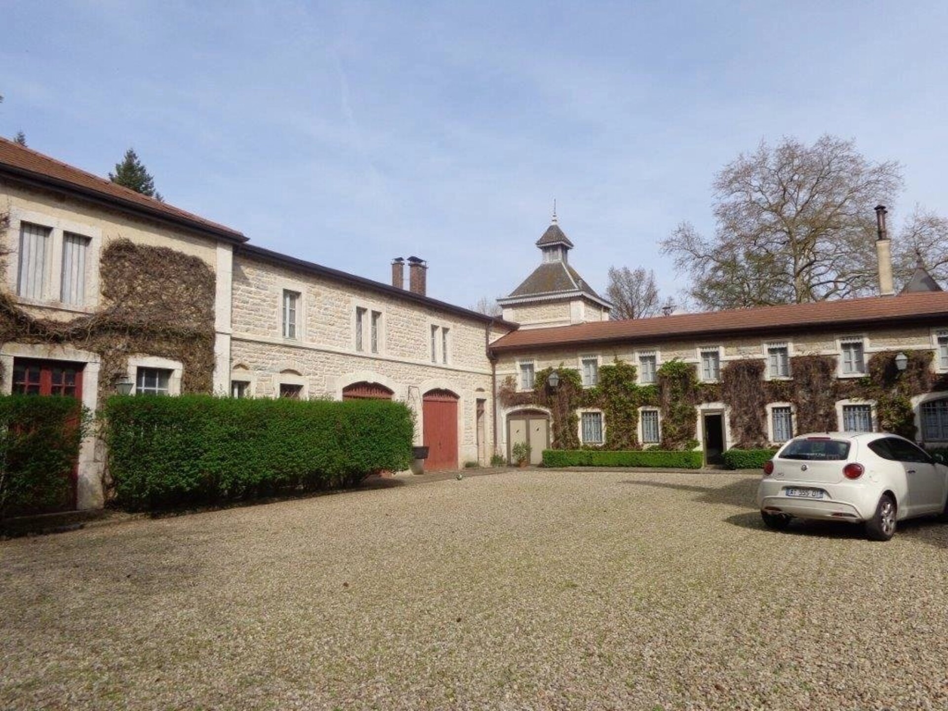 Photos 8 - Equestrian - Beautiful chateau set in 30 hectares lands