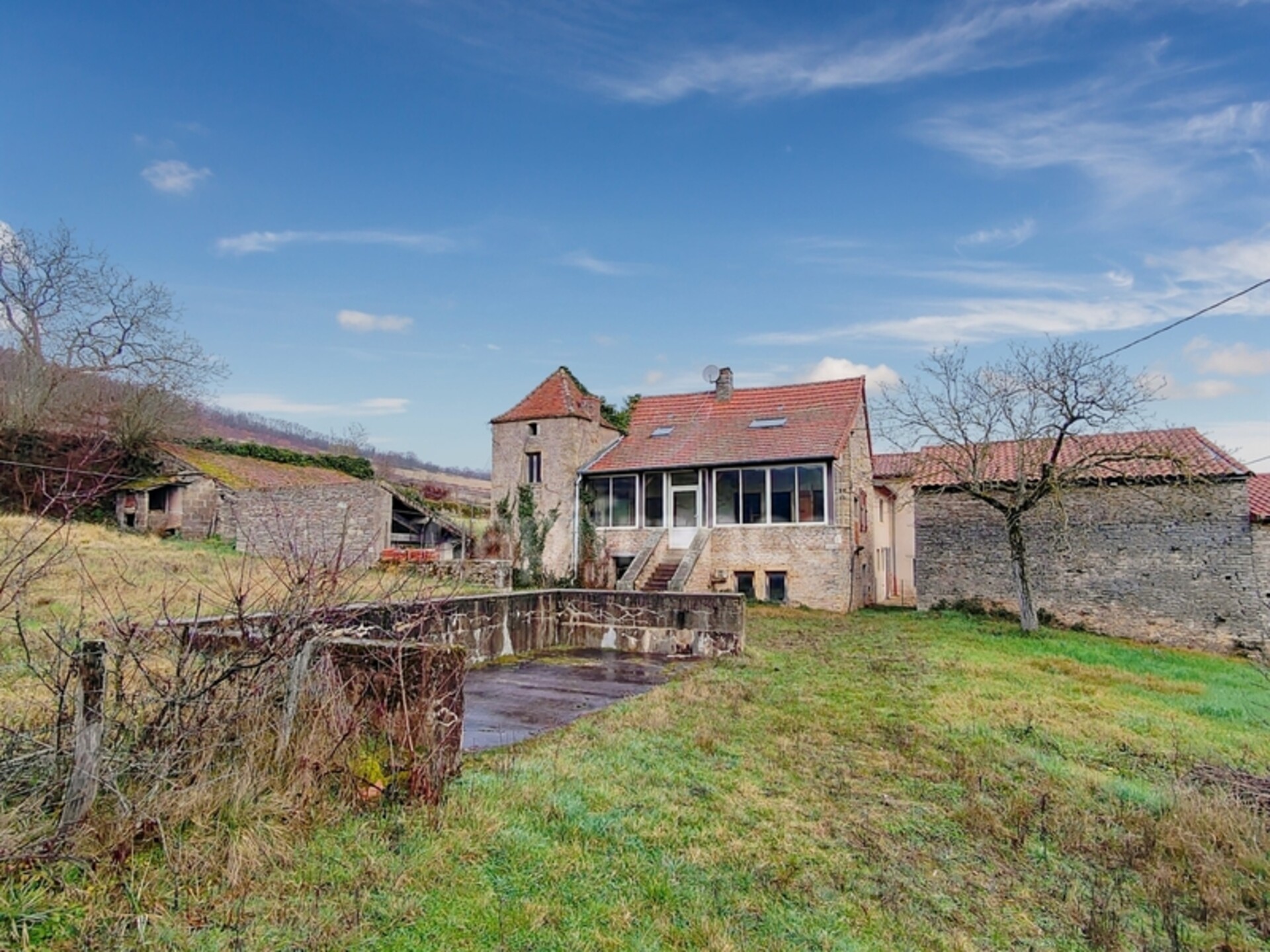 Photos 3 - Tourist - Dpt Saône et Loire (71), à vendre BLANOT propriété P3 terrain 10 000 m²