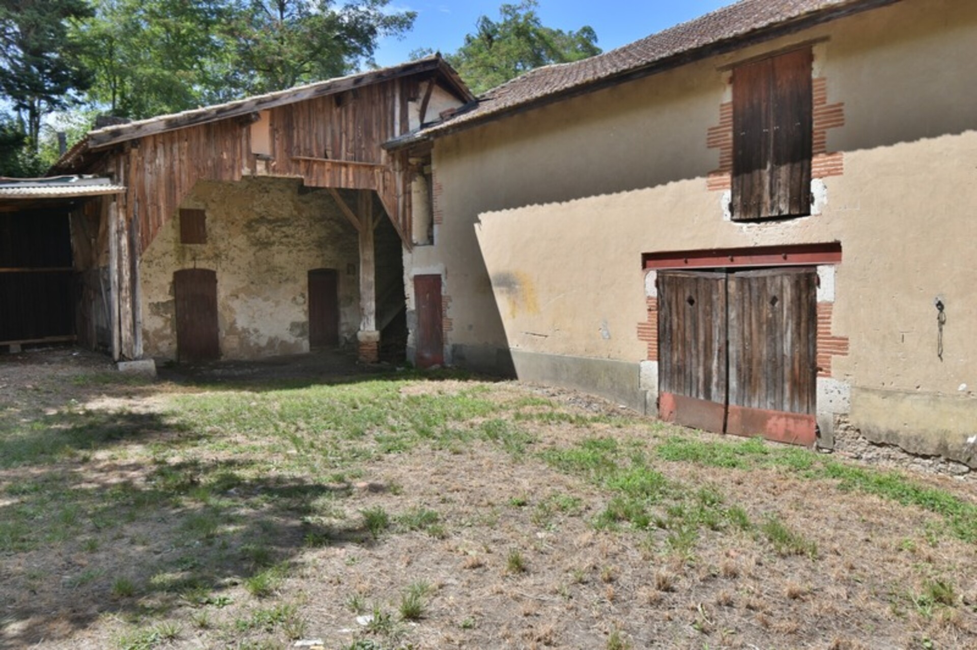 Photos 23 - Tourist - Dpt Lot et Garonne (47), à vendre DAMAZAN corps de ferme en pierres  275m2 maison, grange, maison de palefrenier