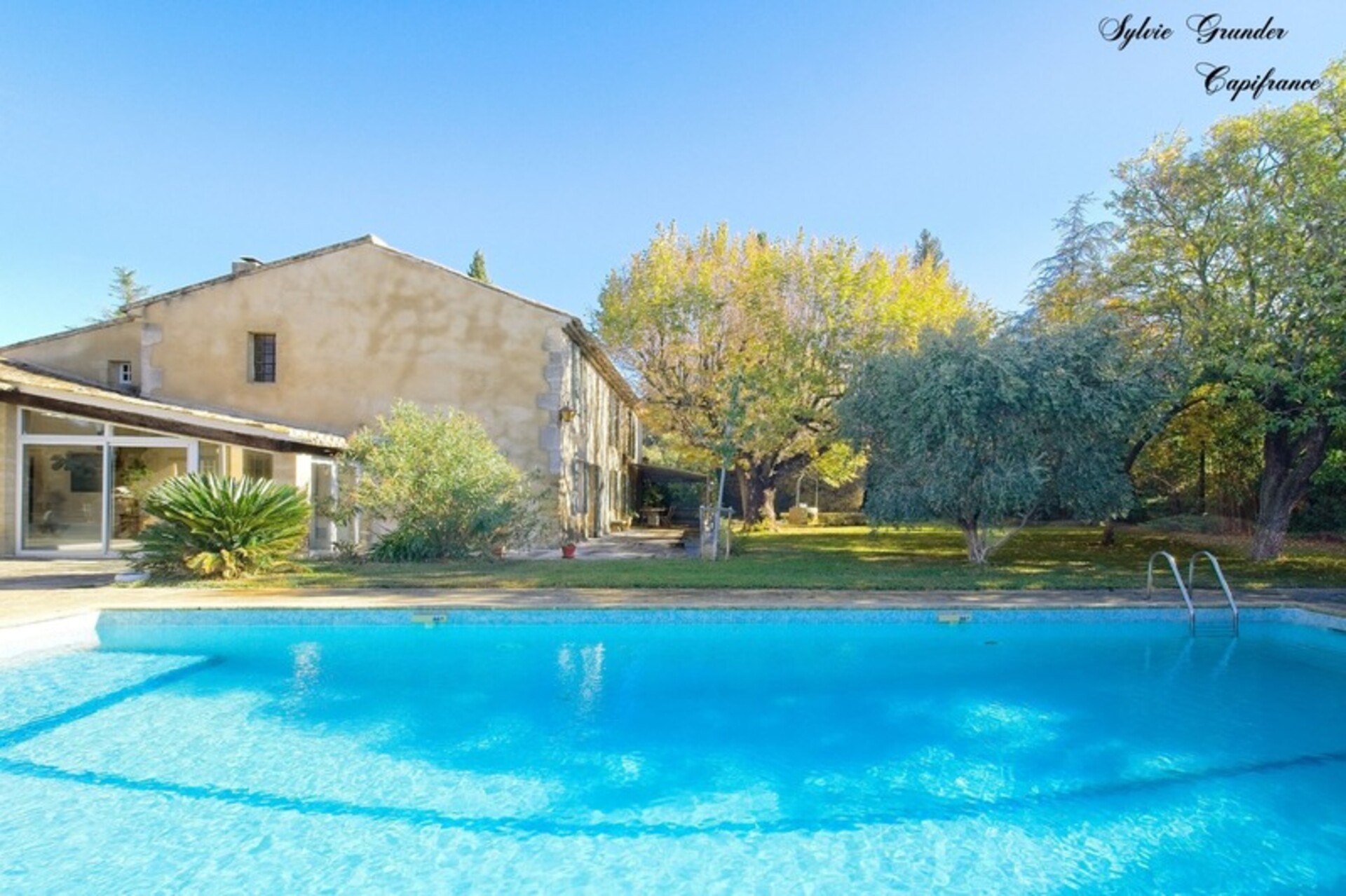 Photos 3 - Prestige - Dpt Bouches du Rhône (13), à vendre SALON DE PROVENCE propriete P17 de 485 m² - Terrain de 3521