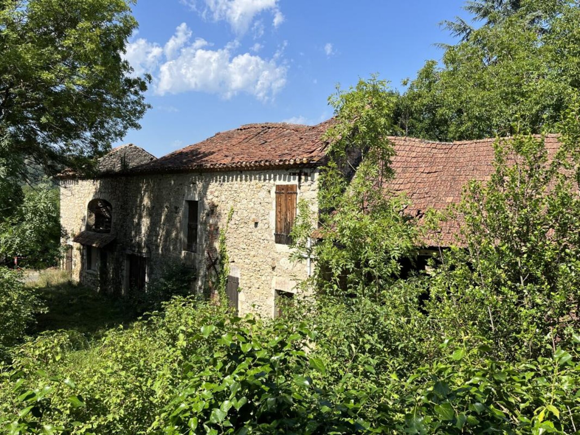 Photos 2 - Tourist - Barn