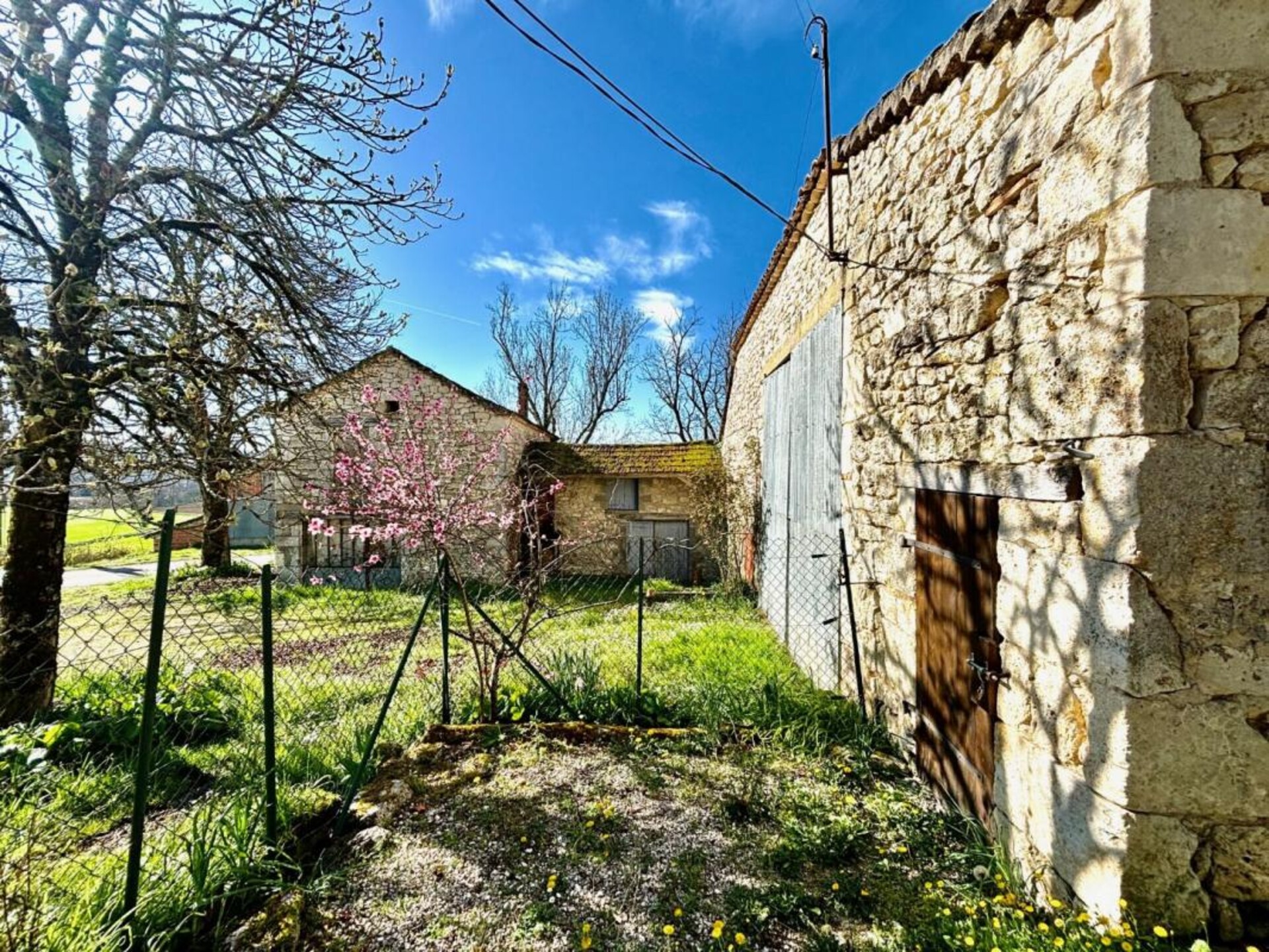 Photos 1 - Tourist - Farm with outbuildings