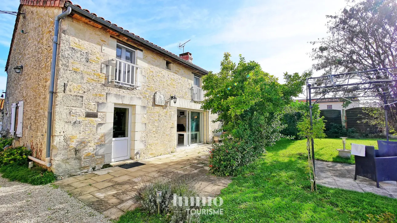 Photos 3 - Tourist - Residential house with INDEPENDENT guest house and gîte between Futuroscope and Châteaux de la Loire