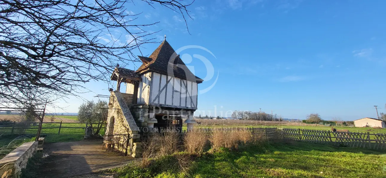 Photos 11 - Tourist - 19th century house