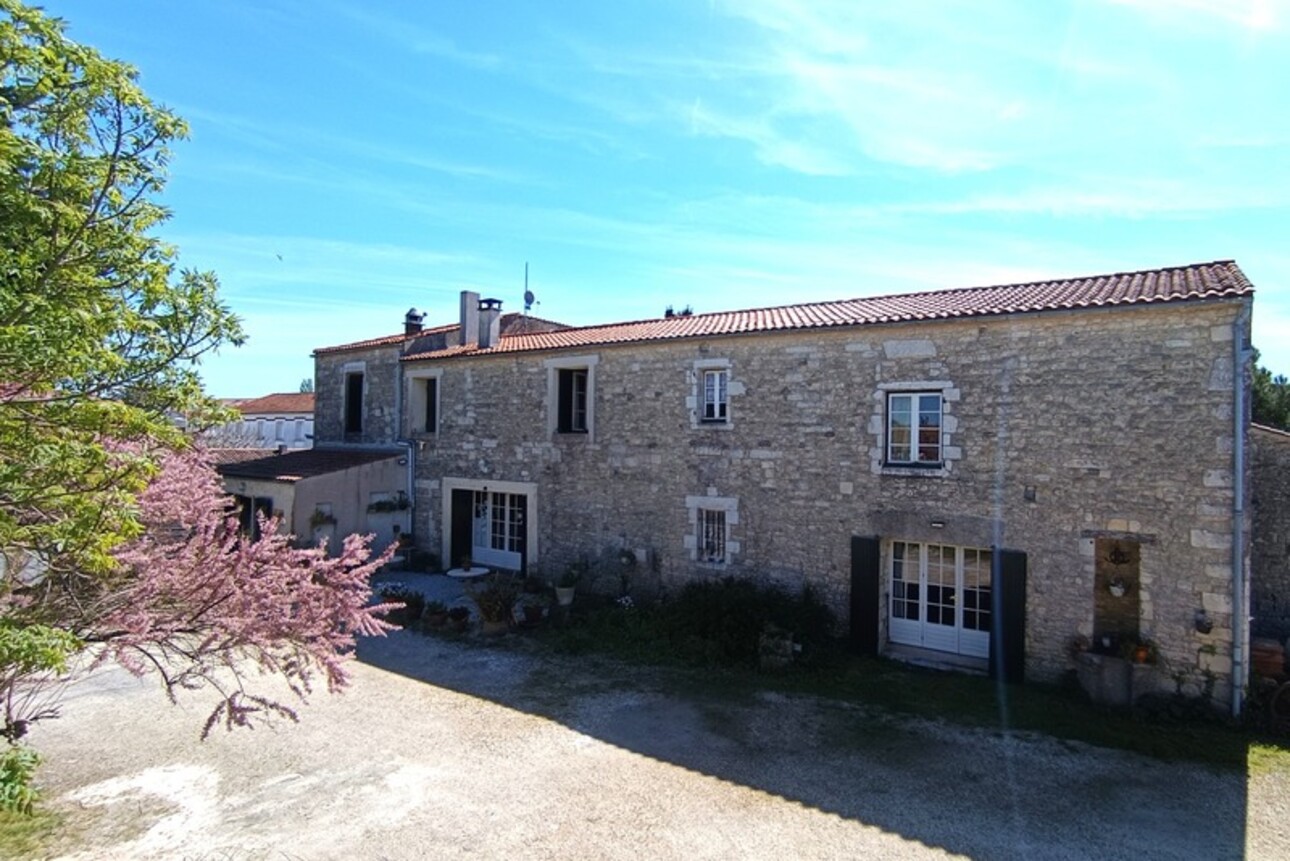 Photos 1 - Prestigious - Corp de ferme à vendre SAINT GEORGES D'OLERON, Dpt Charente Maritime (17