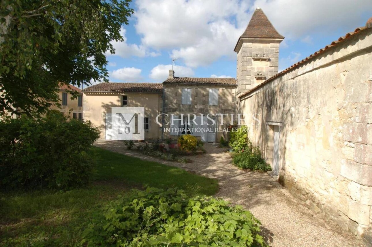 Photos 4 - Prestigious - For sale character vineyard estate of 28 ha in one block