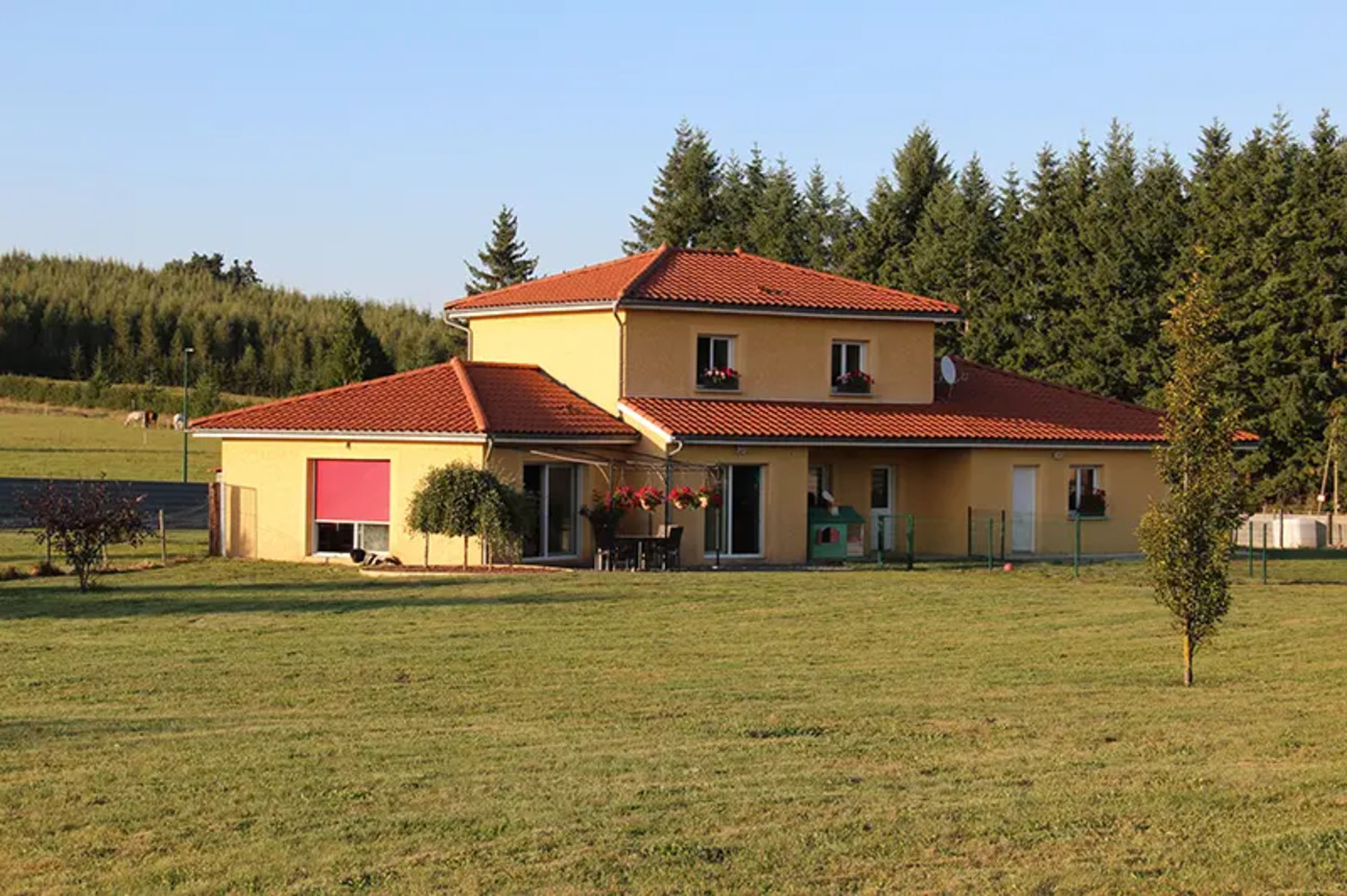 Photos 1 - Agricultural - Maison d'habitation et partie élevage canin