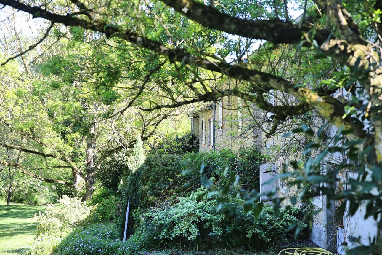 Photos 2 - Tourist - Farm with outbuildings