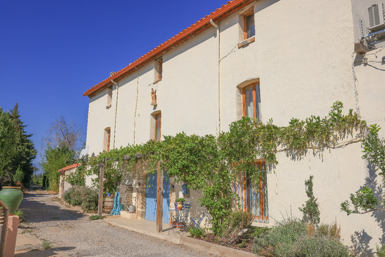 Photos 1 - Prestige - BEAU MAS (ANCIEN MONASTÈRE) IDÉALE POUR UN B&B OU UNE GRANDE MAISON FAMILIALE