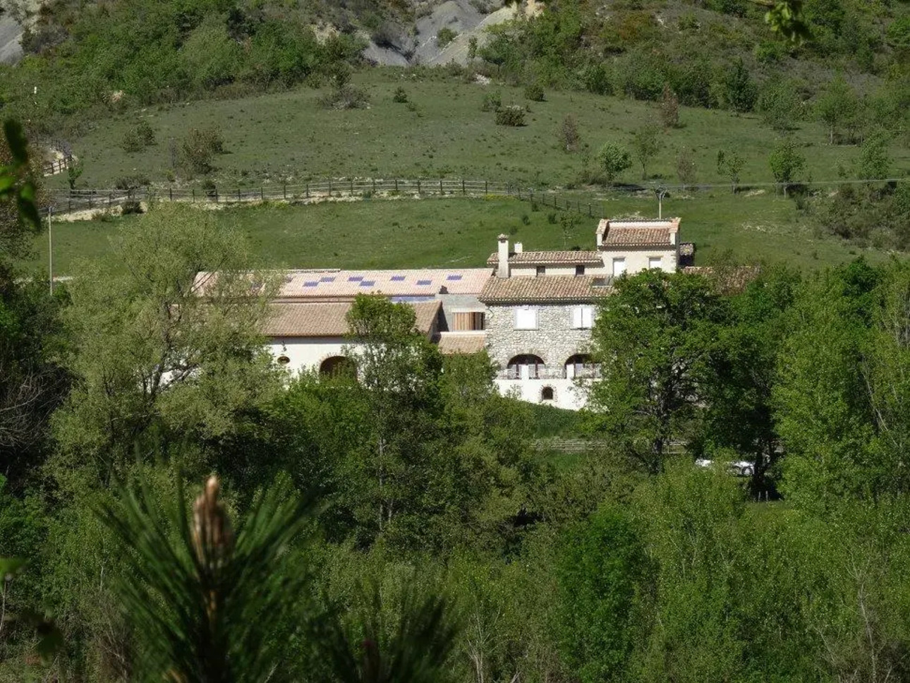 Photos 1 - Agricultural - In Haute Provence, a farm inn and leisure