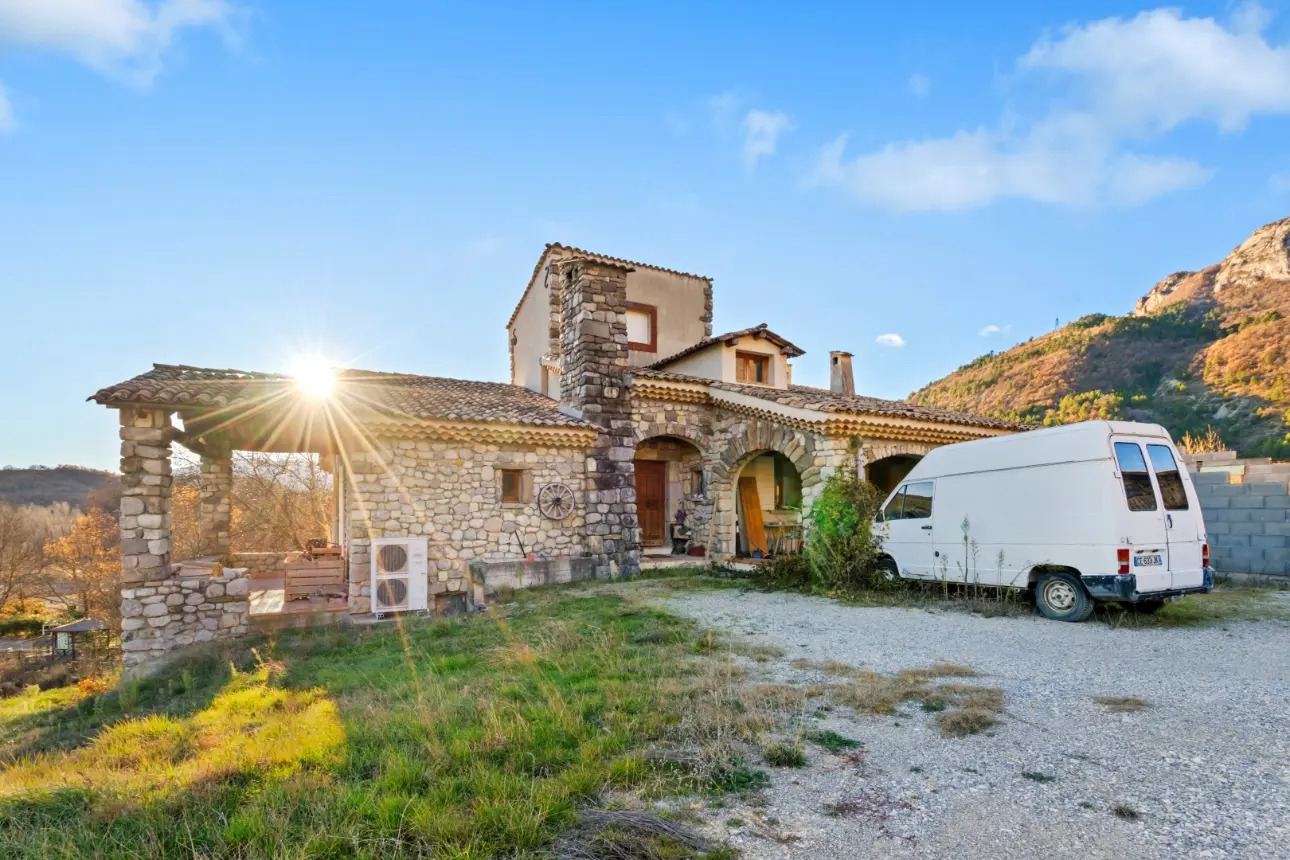 Photos 11 - Agricultural - In Haute Provence, a farm inn and leisure