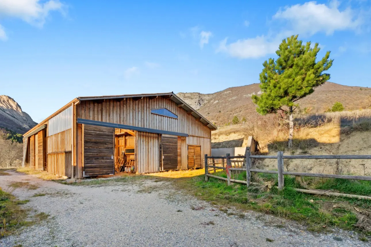 Photos 14 - Agricultural - In Haute Provence, a farm inn and leisure