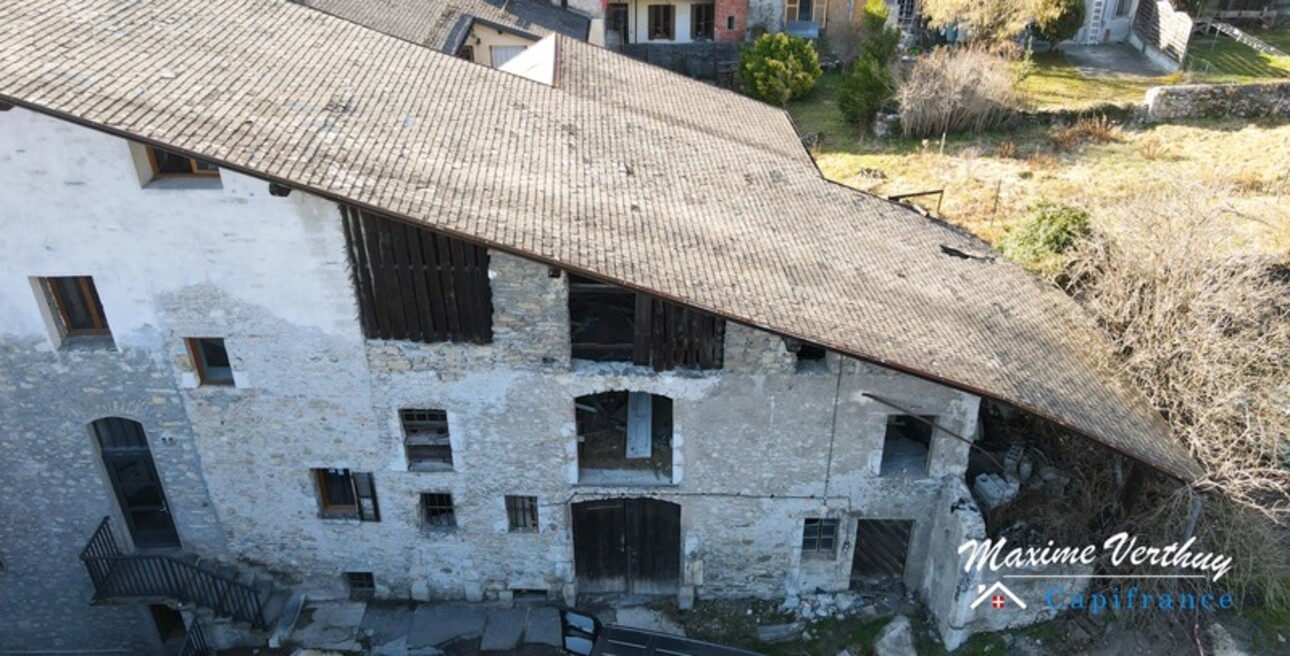 Photos 2 - Touristique - Grange à rénover à Saint-Pierre d'Albigny, département 73