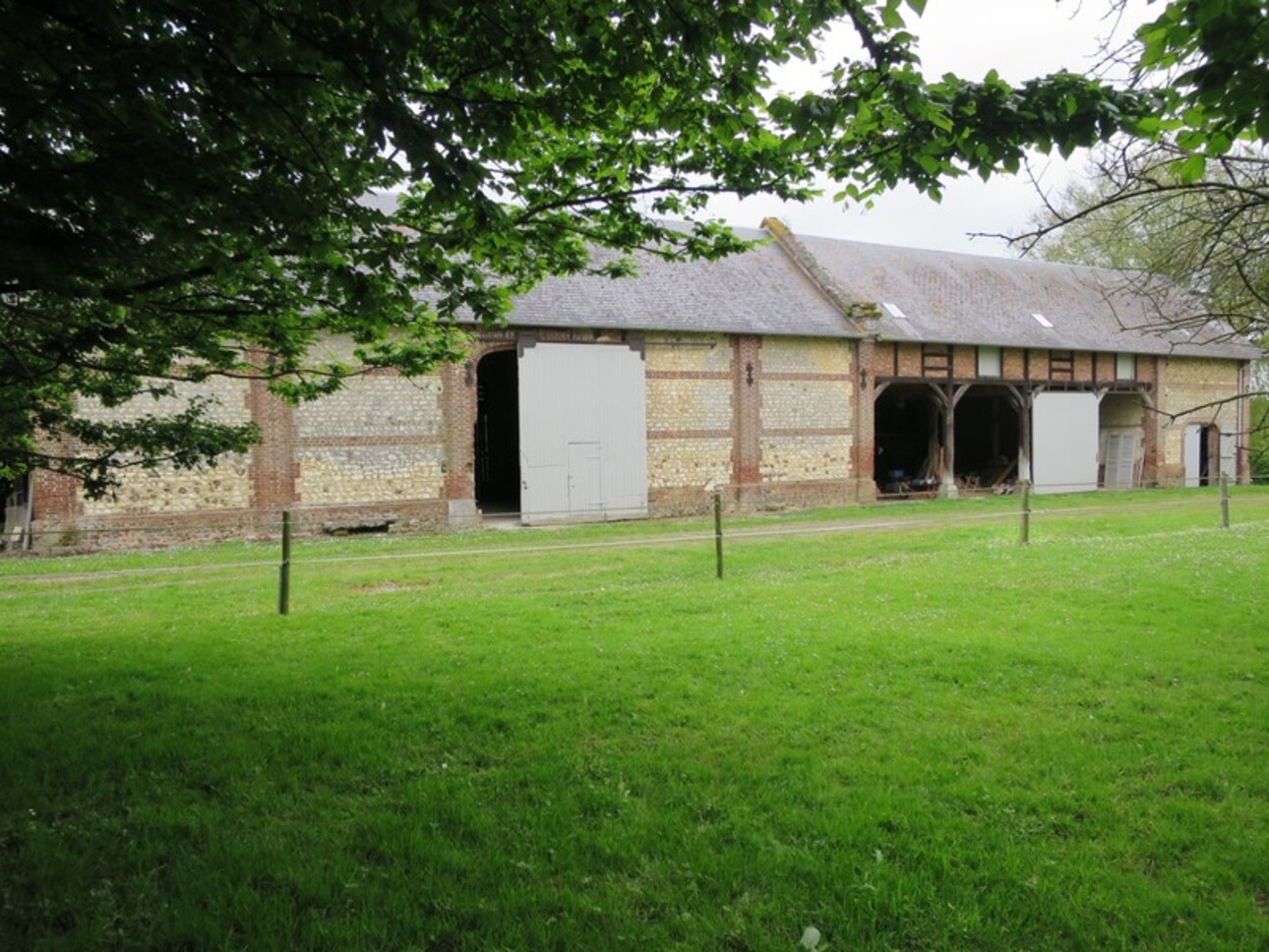 Photos 23 - Équestre - Dpt Eure (27), à vendre proche de LYONS LA FORET, corps de ferme, maison P8 de 269 m² - terrain 1ha50