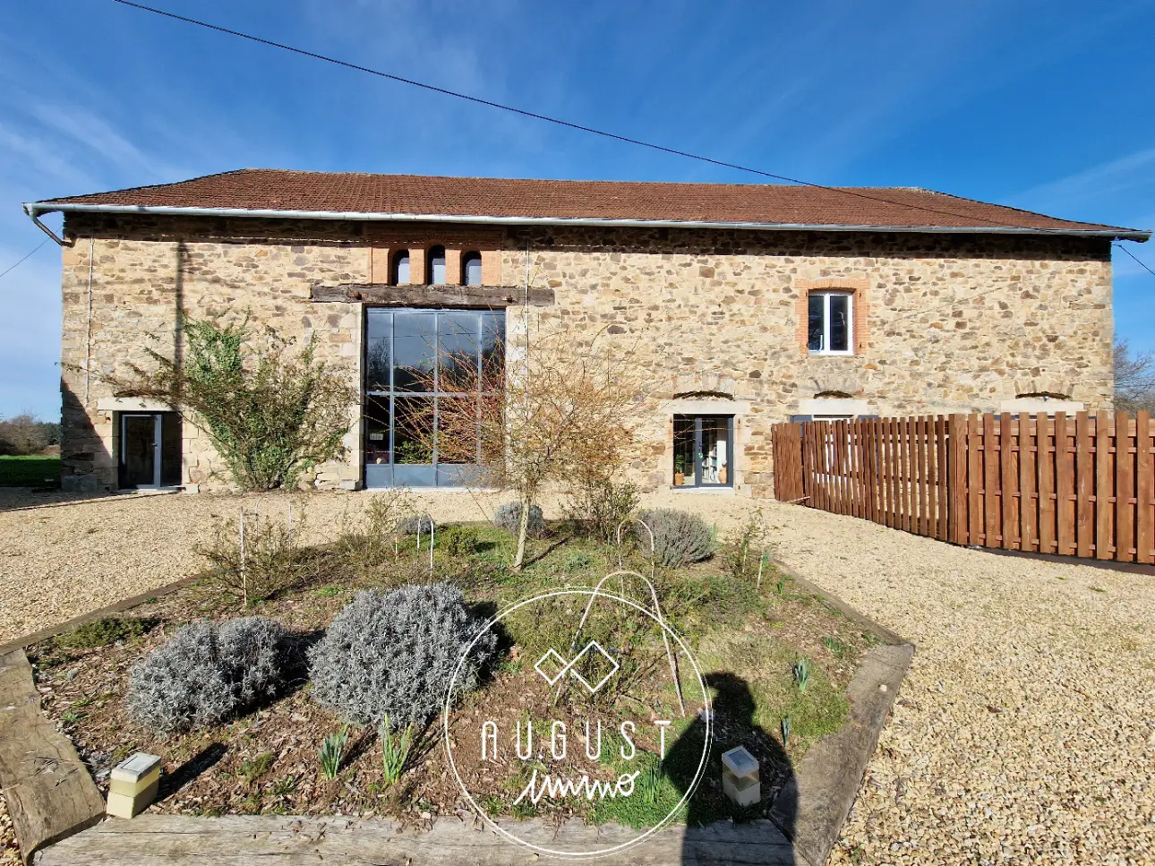 Photos 2 - Touristique - Domaine en pierre idéal pour une activité de location de vacances ou évènementiel