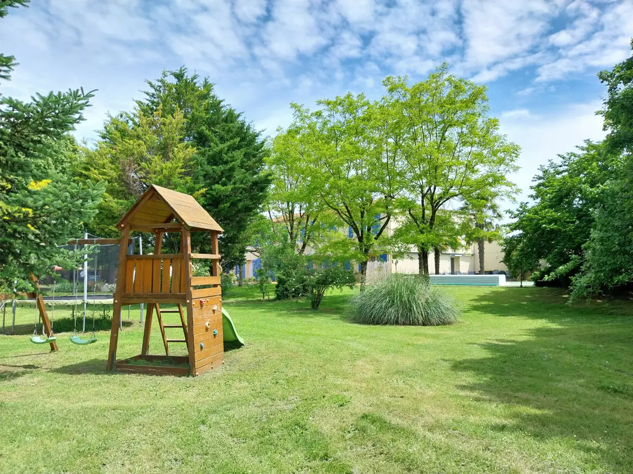 Photos 15 - Touristique - Gîtes et Chambres d’hôtes à vendre proche de La Rochelle en Charente-Maritime