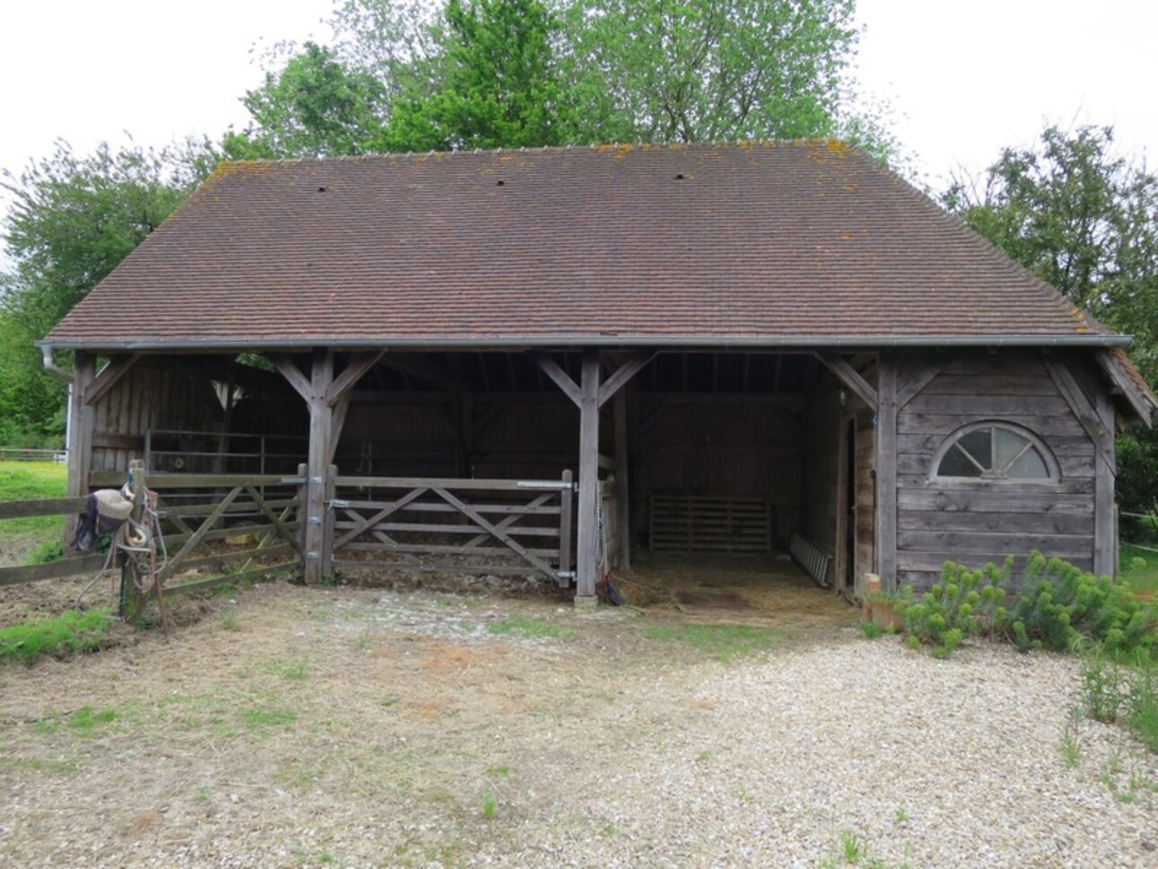 Photos 12 - Équestre - Dpt Eure (27), à vendre proche de LYONS LA FORET, corps de ferme, maison P8 de 269 m² - terrain 1ha50