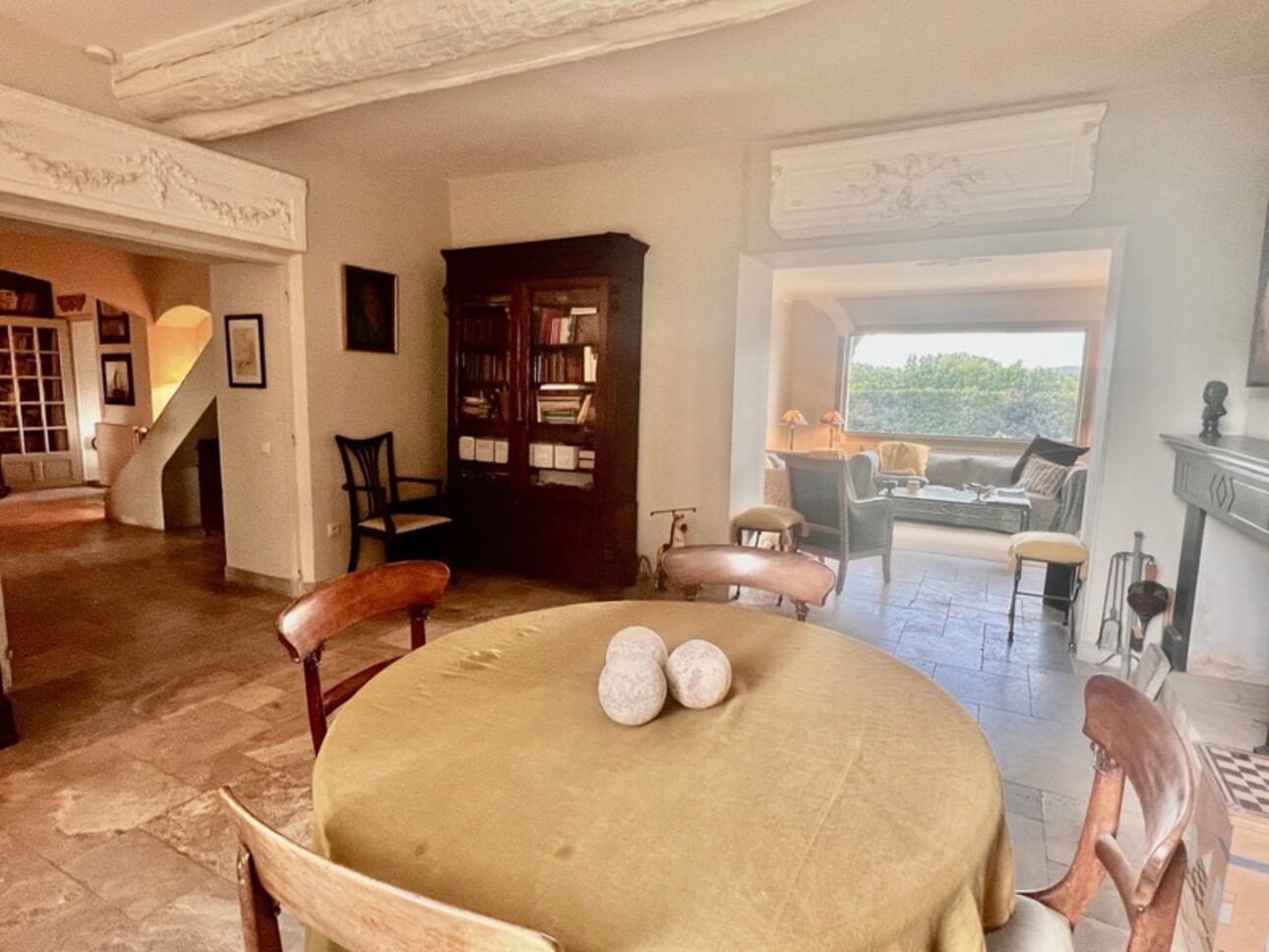 Photos 8 - Prestigious - Dpt Vaucluse (84), à vendre MAZAN propriété avec Mas de près de 300 m2, jardin paysagé, piscine et dépendances sur près de 14 500 m2