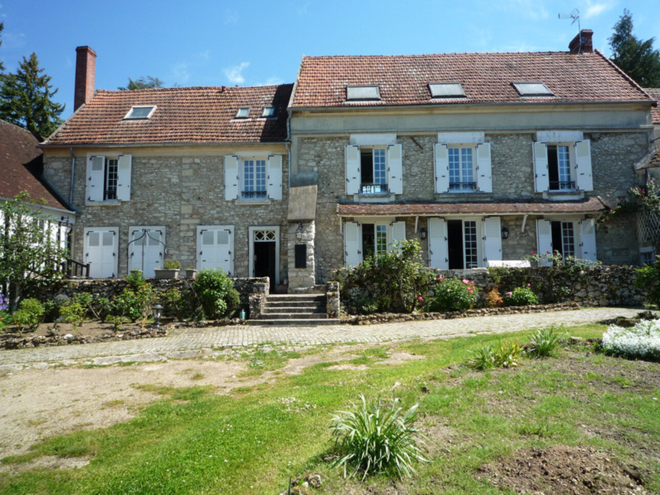 Photos 5 - Equestrian - Dpt Aisne (02),  BAULNE EN BRIE à vendre superbe propriété de 380 m2 habitables sur un terrain de 15 ha avec étang de 3 ha