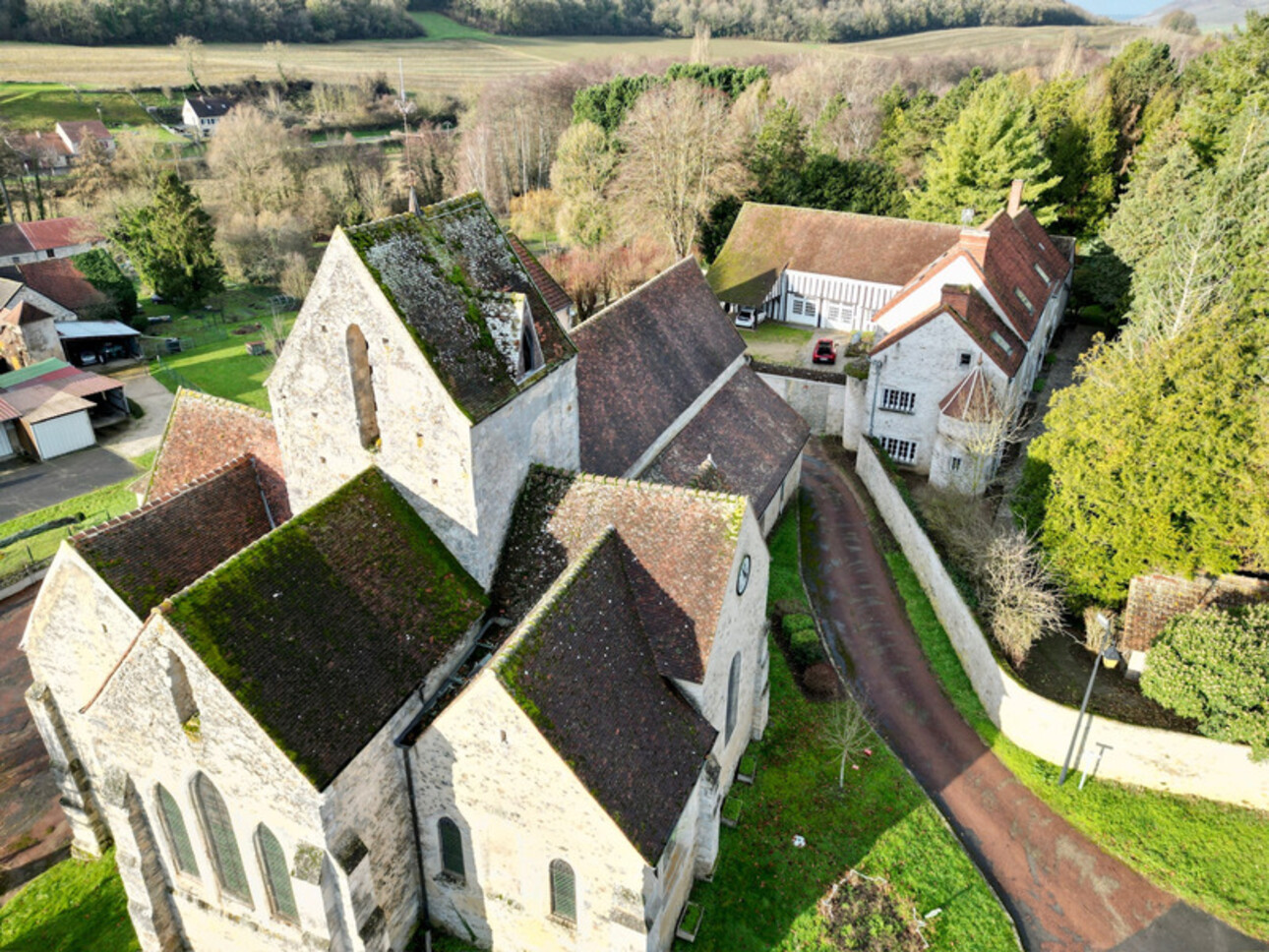 Photos 30 - Equestrian - Dpt Aisne (02),  BAULNE EN BRIE à vendre superbe propriété de 380 m2 habitables sur un terrain de 15 ha avec étang de 3 ha