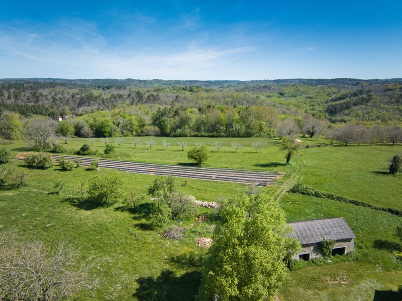 Photos 1 - Touristique - Dpt Lot (46), à vendre FRAYSSINET LE GELAT grange en pierre de 84m2 Terrain de 10000 m2