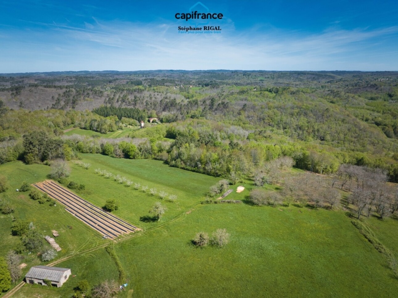 Photos 3 - Touristique - Dpt Lot (46), à vendre FRAYSSINET LE GELAT grange en pierre de 84m2 Terrain de 10000 m2