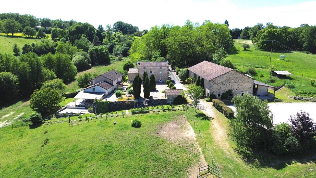 Photos 2 - Equestrian - Property