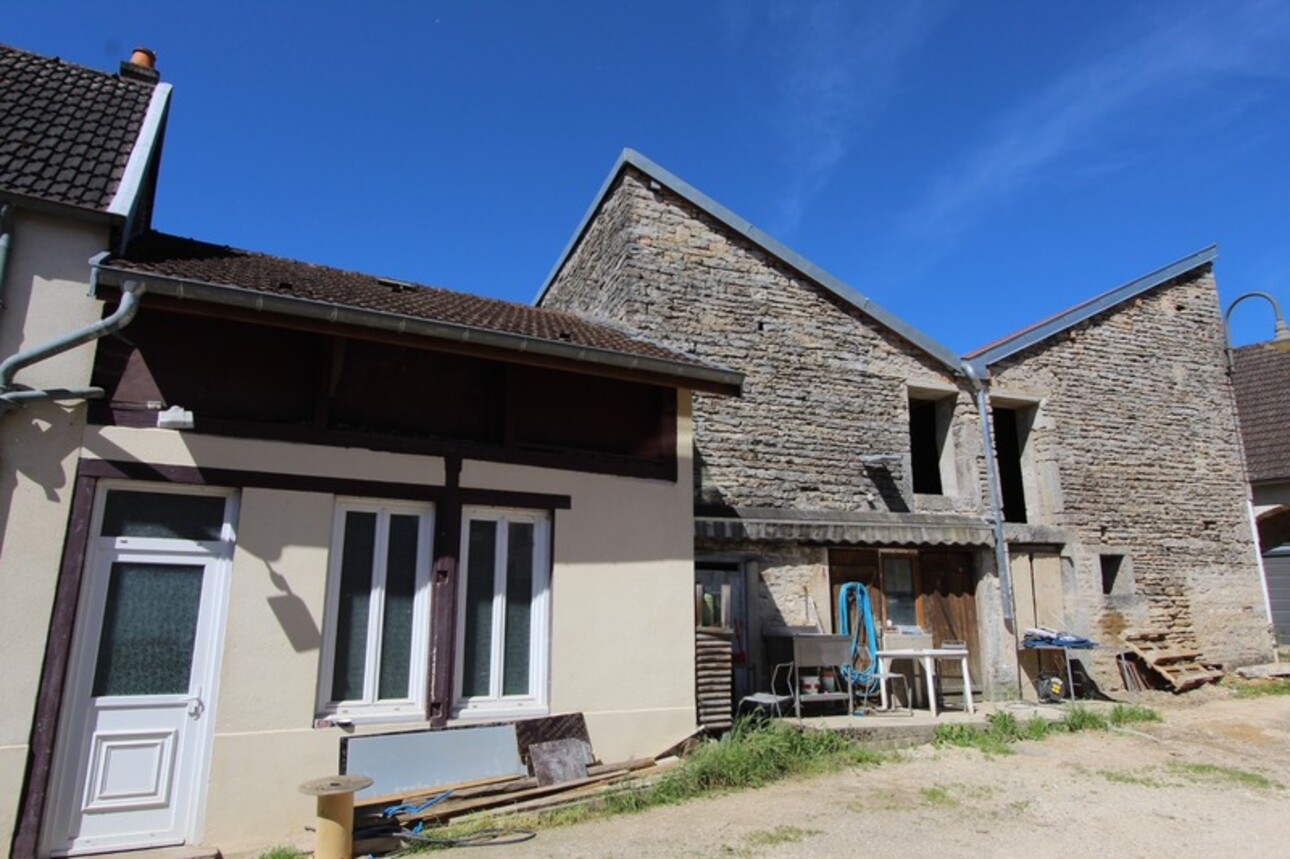 Photos 1 - Tourist - Dpt Côte d'Or (21), à vendre GISSEY SUR OUCHE Grange P3 de 97 m² + local de 41 m²