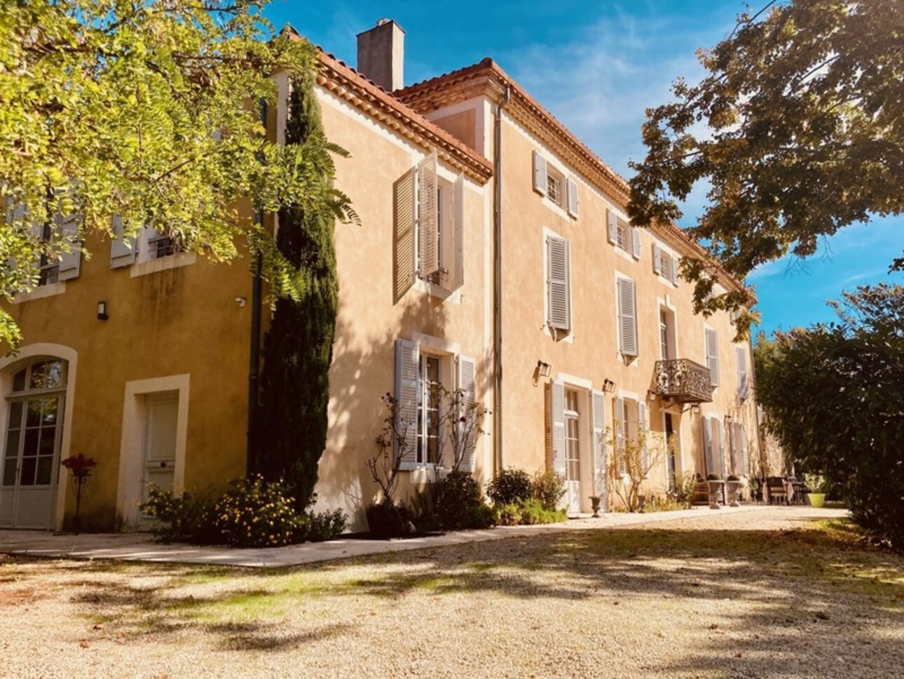 Photos 25 - Prestige - Dpt  (32) : ELEGANT CHATEAU XIX, bases médievales avec douves, piscine  sur 9100m2 jardin clos, SANS TRAVAUX