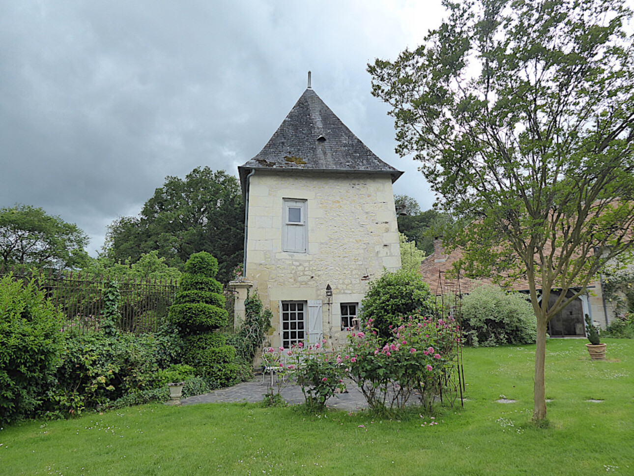 Photos 12 - Prestige - Manoir XVo avec dépendances et piscine sur 9ha 94a 99ca