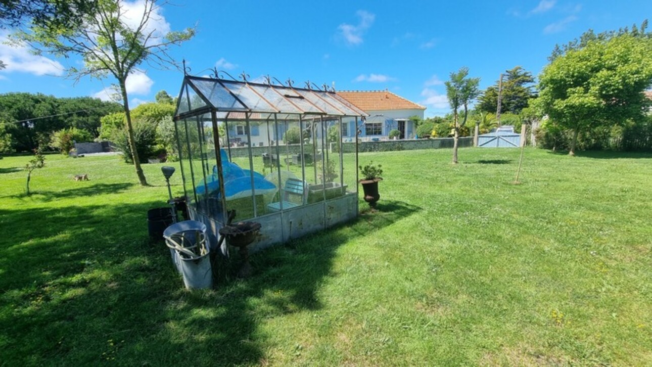 Photos 2 - Prestigious - Charente Maritime (17), For Sale ST-PIERRE D'OLERON charming property 13 rooms of 275 m² - Land 9,82