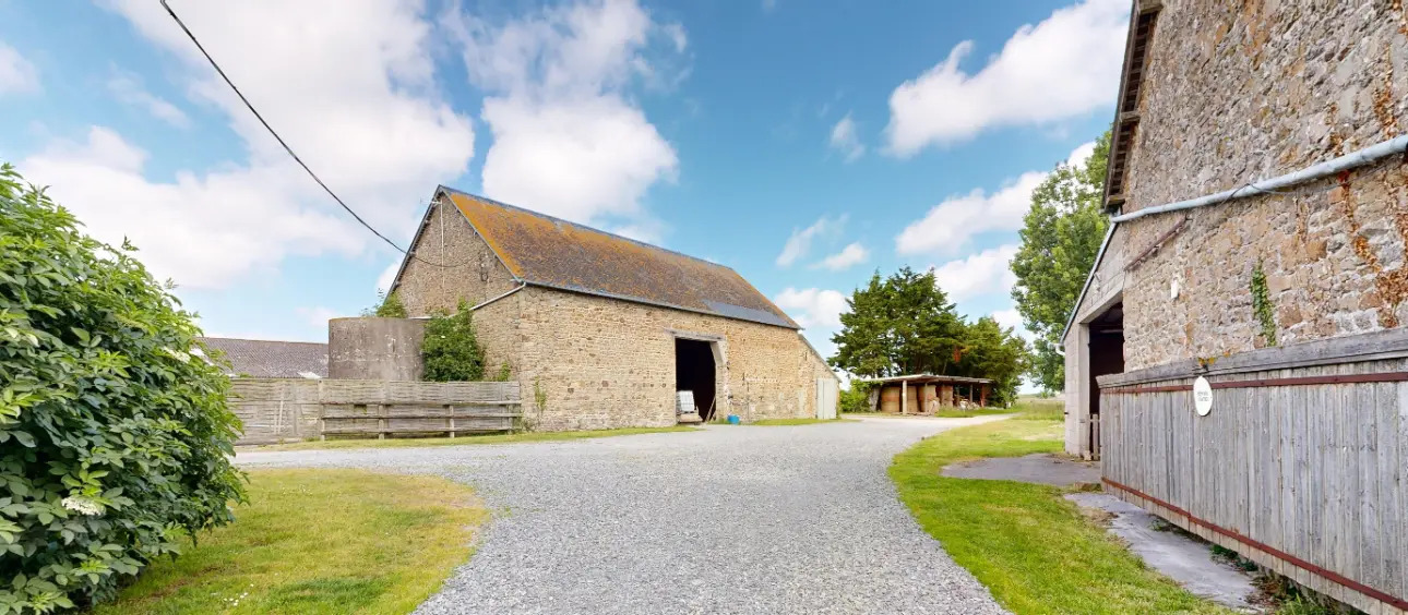 Photos 8 - Equestrian - RARE  AU NORD DE L’ILLE ET VILAINE PROPRIETE EQUESTRE SUR 10 HECTARES.