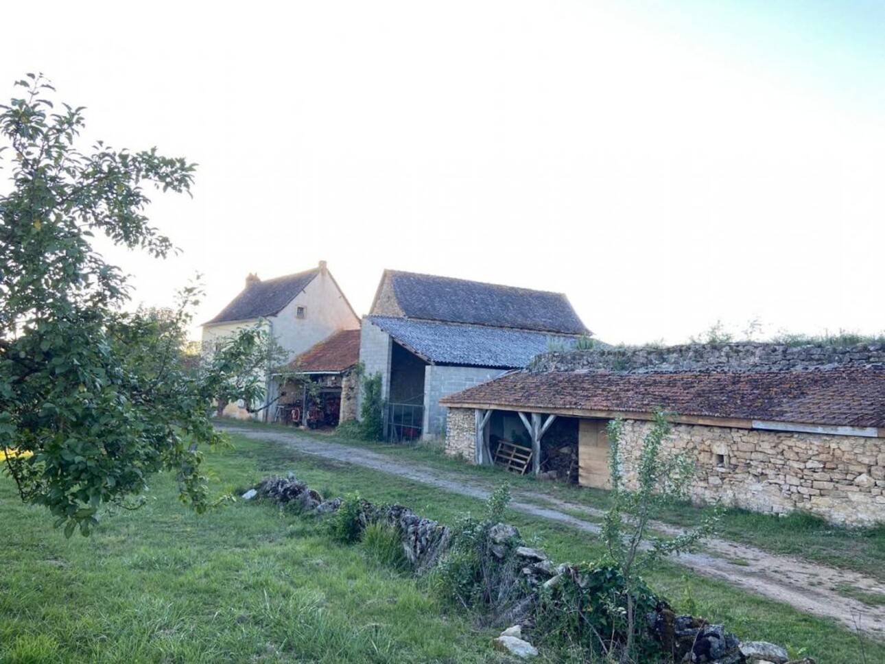 Photos 1 - Tourist - Farm with outbuildings