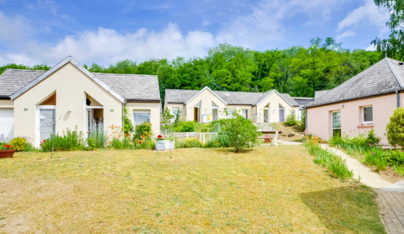 Photos 14 - Touristique - Dpt Aisne (02),  BOURG ET COMIN à vendre  propriété de 76 chambres avec salle de restaurant et dépendances sur 1 hectare