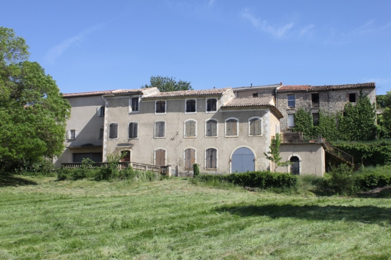 Photos 1 - Prestige - Dpt Vaucluse (84), à vendre SAIGNON Château Historique à Rénover