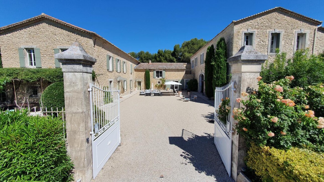 Photos 3 - Prestigious - Former Winery Property at the Gates of Luberon