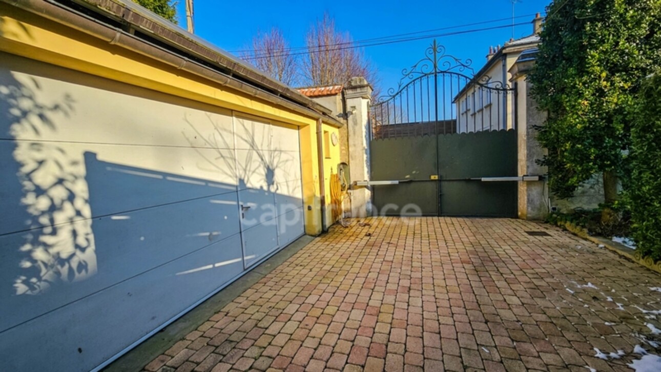 Photos 25 - Prestigious - Dpt Essonne (91), à vendre ETAMPES, belle maison de maître de 9 pièces avec piscine et garage double