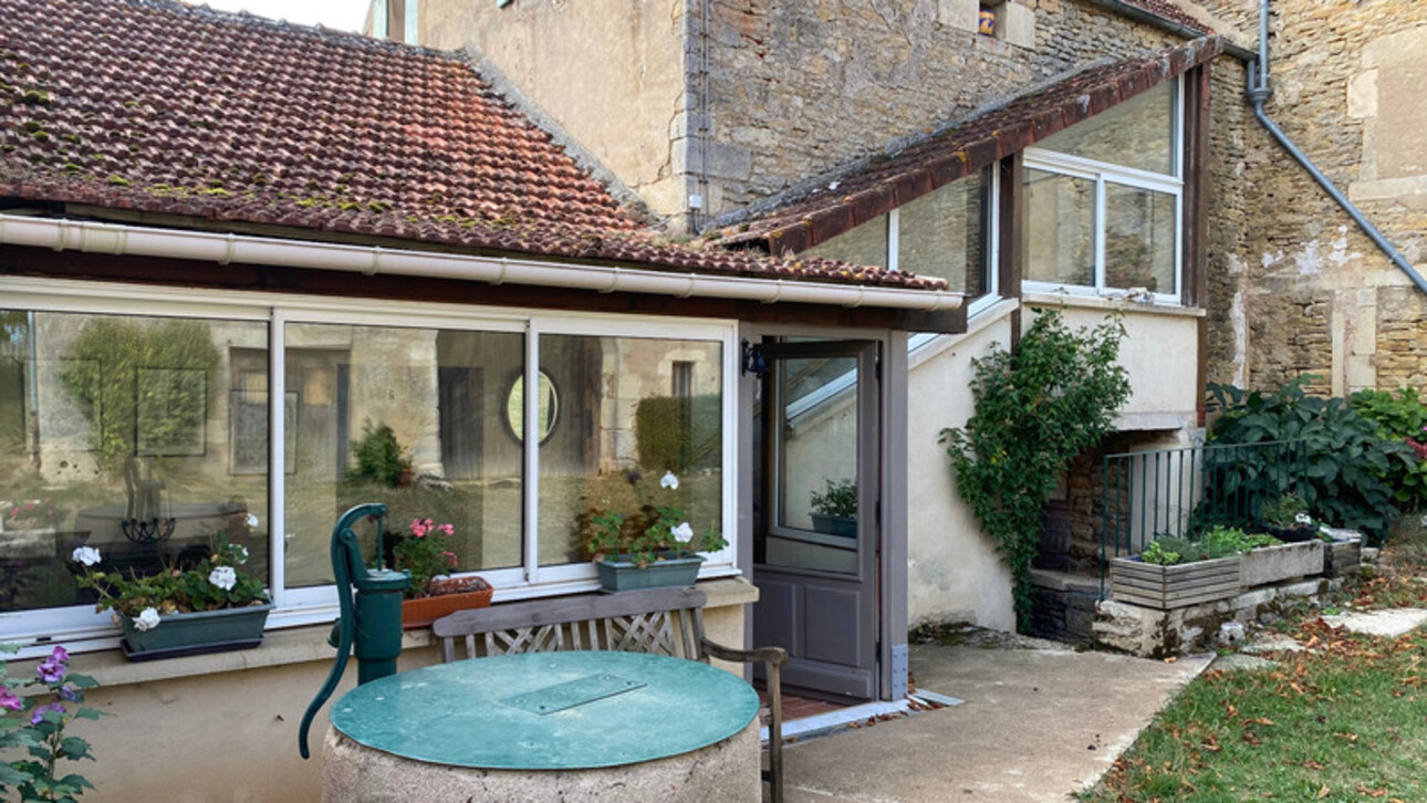 Photos 4 - Touristique - Dpt Côte d'Or (21), à vendre FAIN LES MOUTIERS, Ancien corps de Ferme - 4 chambres - 3 granges - Jardin