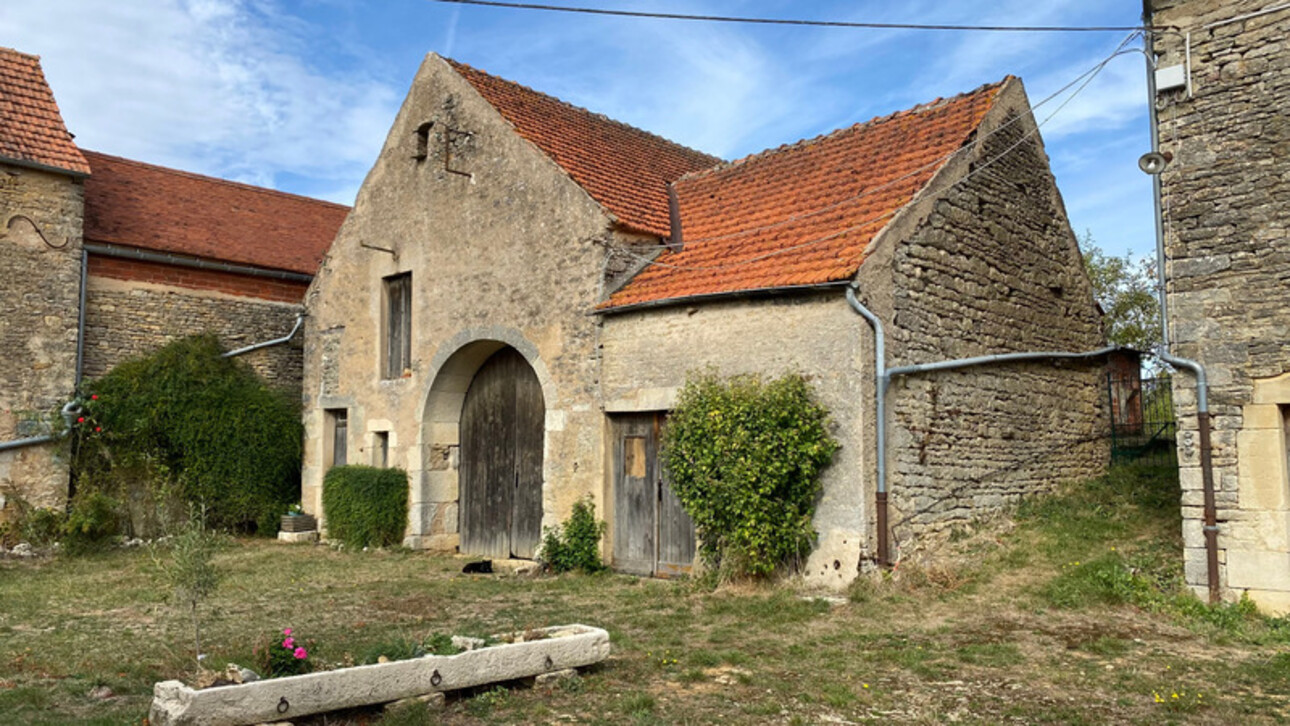 Photos 24 - Touristique - Dpt Côte d'Or (21), à vendre FAIN LES MOUTIERS, Ancien corps de Ferme - 4 chambres - 3 granges - Jardin