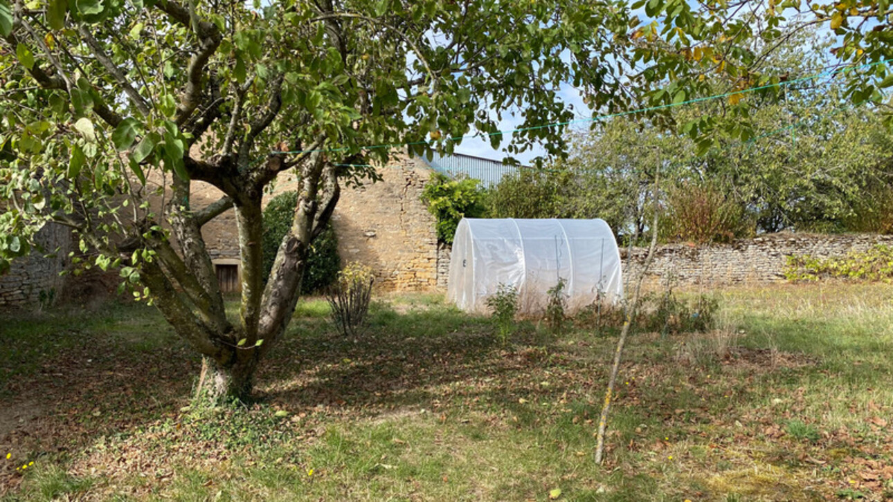 Photos 26 - Touristique - Dpt Côte d'Or (21), à vendre FAIN LES MOUTIERS, Ancien corps de Ferme - 4 chambres - 3 granges - Jardin