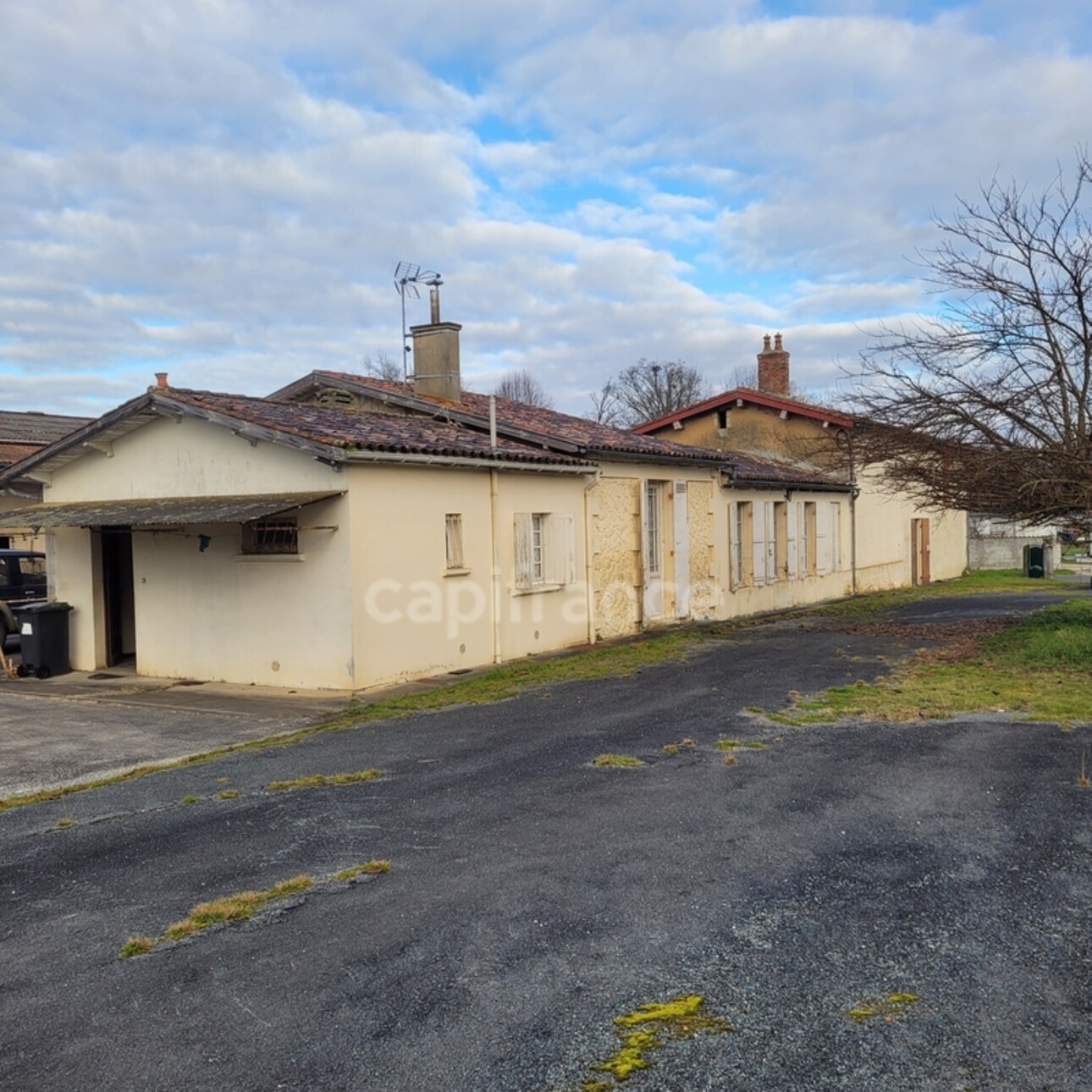 Photos 1 - Touristique - Dpt Gironde (33), à vendre SAINT SAUVEUR propriete avec nombreuses dépendances